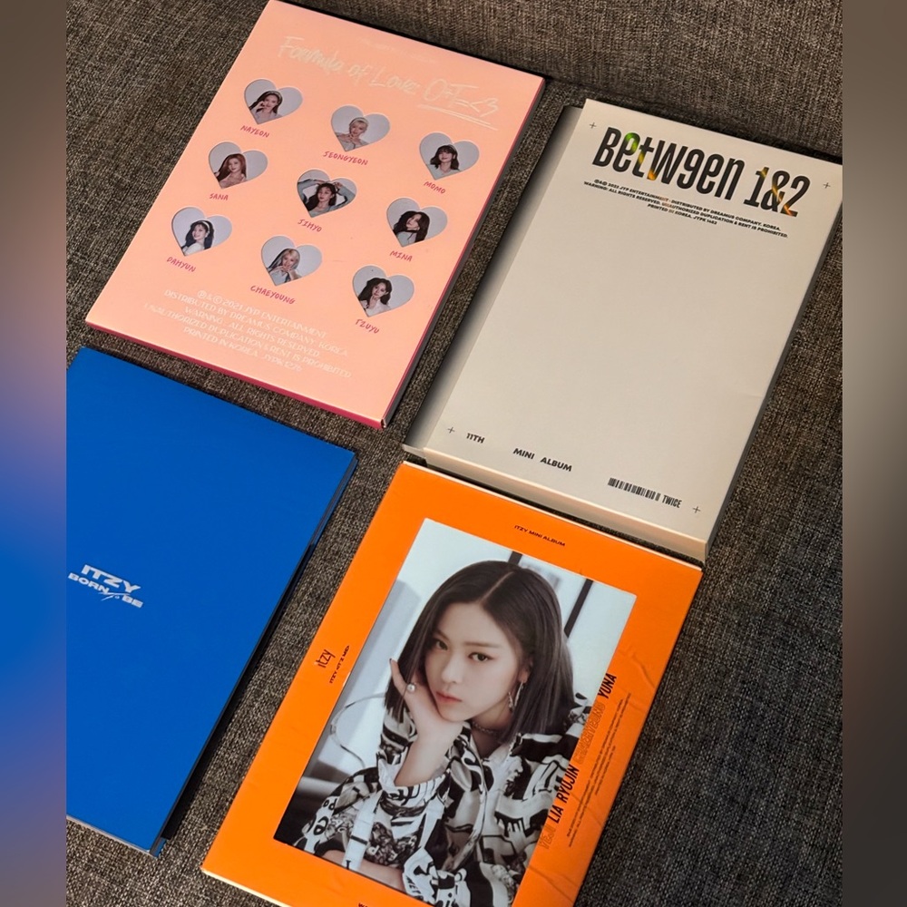 ITZY & TWICE Albums